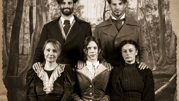 "Ανάμεσα σε δυο κόσμους" από την Κωνσταντίνα Νικολαΐδη