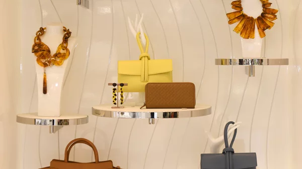 ΔΙΕΥΡΥΝΕΙ ΤΟ ΔΙΚΤΥΟ ΚΑΤΑΣΤΗΜΑΤΩΝ ΤΟΥ Ο ΟΜΙΛΟΣ FF GROUP ΜΕ ΤΡΙΑ ΝΕΑ ΣΗΜΕΙΑ ΠΩΛΗΣΗΣ