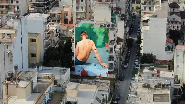 H 1η τοιχογραφία του ArtWalk 7 στολίζει την Πάτρα