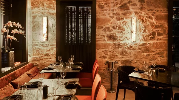 Το Kiku επιστρέφει μιξάροντας την ασιατική του γεύση με ιταλικό ταμπεραμέντο