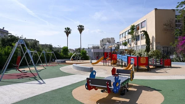 Δήμος Αθηναίων: Ένας νέος παιχνιδότοπος στον Νέο Κόσμο με όργανα και για ΑμεΑ