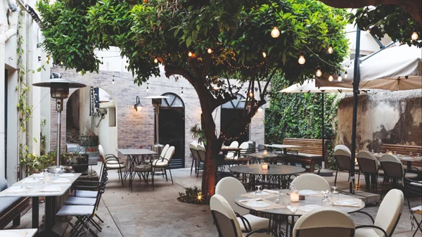 "Οινοπαντοπωλείον Χρυσομάλλη", Καλαμάτα