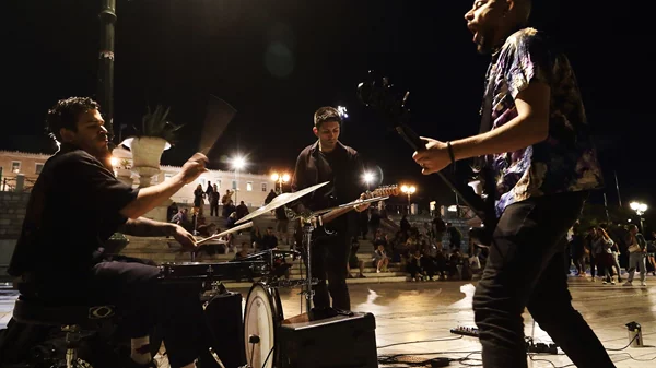 Οι Mavile και οι Pink Vanity σε ένα σαρωτικό double bill