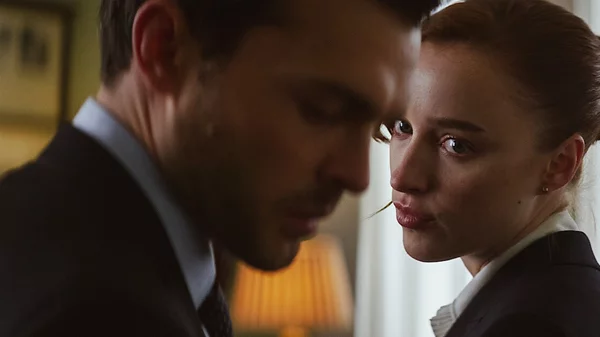 Η Nova ταξιδεύει στο Φεστιβάλ Καννών με την Πόλυ Λυκούργου