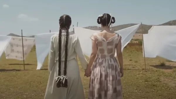 Από τη σελίδα στη μικρή οθόνη: 4 + 1 μυθιστορήματα μετατρέπονται σε τηλεοπτικές σειρές