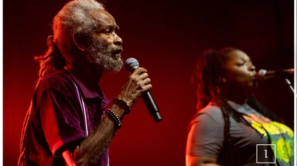 Μax Romeo: Κυνήγησε τον Λούσιφερ στο Διάστημα για μια τελευταία φορά, παρέα με το ενθουσιασμένο "Fuzz"