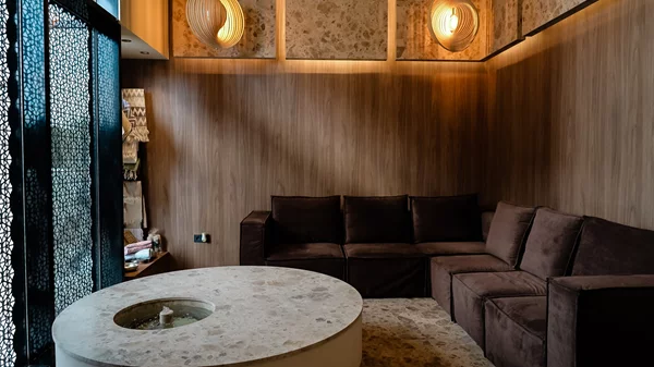 Το Polis Hammam Polis Loutron πραγματοποίησε τα εγκαίνια του 4 ου καταστήματος στην Ελλάδα, παρουσία του Δημάρχου Πειραιά, μαζί με εξέχουσες προσωπικότητες