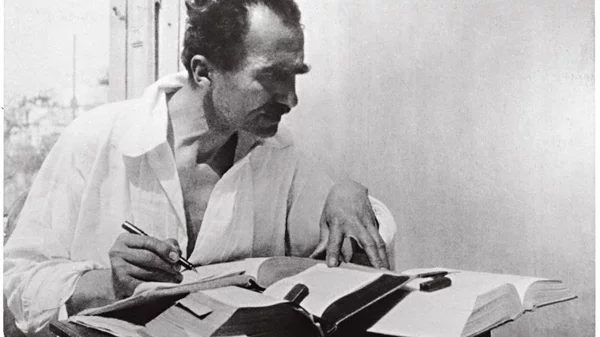 Το έργο του Νίκου Καζαντζάκη επανεκδίδεται από τη Διόπτρα