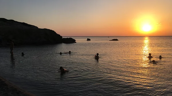 Όλο μου το καλοκαίρι η μισή Σκύρος