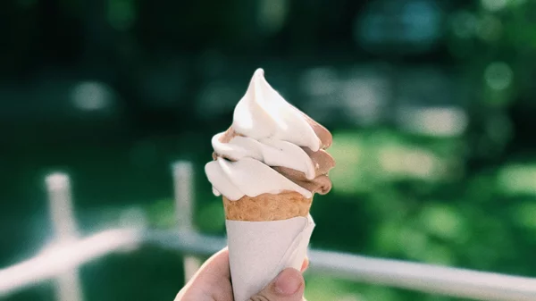 6 στάσεις για παγωτό μηχανής στην Αθήνα