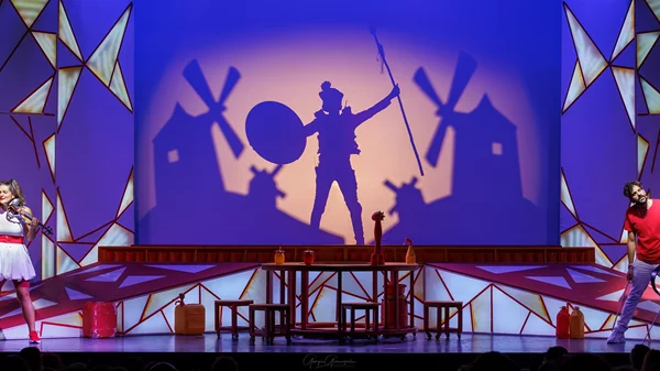 "Καρα-Cartoon" και "Δον Κιχώτης" από τον Ηλία Καρελλά