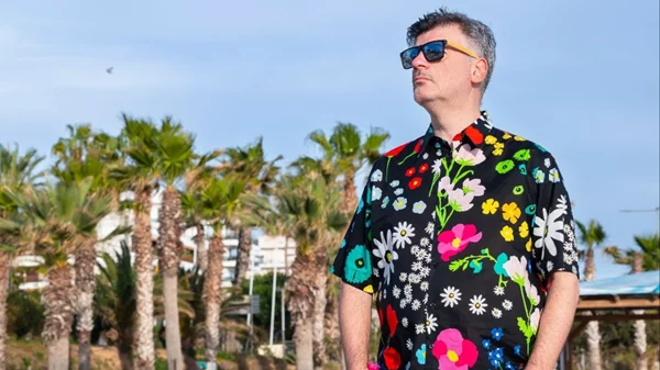 Ο Φοίβος Δεληβοριάς ξεκινά την καλοκαιρινή του περιοδεία