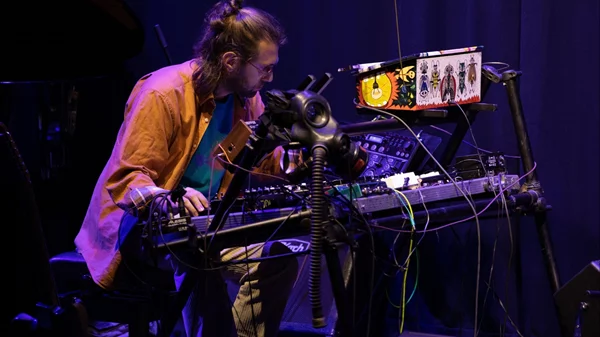 Η Εναλλακτική Σκηνή της ΕΛΣ διοργανώνει το πρώτο Φεστιβάλ Μουσικής και Τεχνητής Νοημοσύνης - MUSAI