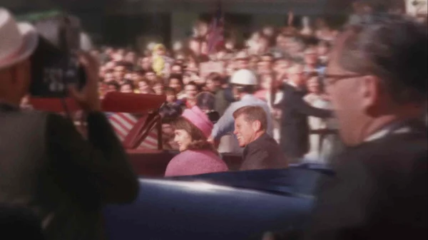 "JFK: Μία Ημέρα στην Αμερική": Η νέα μίνι σειρά του National Geographic για τα 60 χρόνια από τη δολοφονία του John F. Kennedy