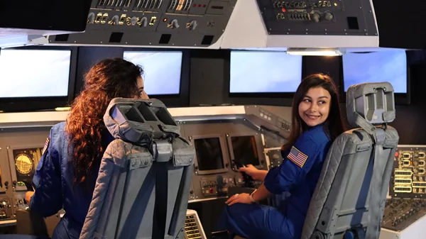 Οι διαστημικές περιπέτειες συνεχίζονται και τα Χριστούγεννα με την έκθεση "Life in Space"