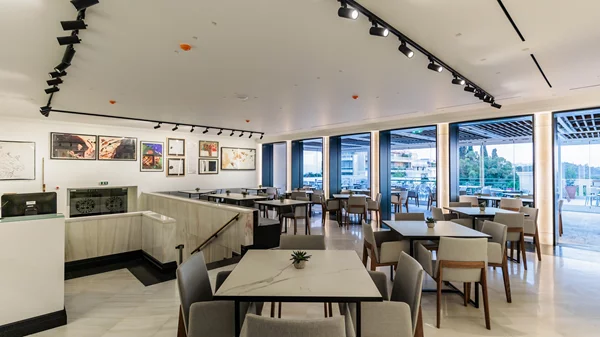 Καφές και γεύμα με καλλιτεχνική εσάνς στο εστιατόριο του Μουσείου Μπενάκη