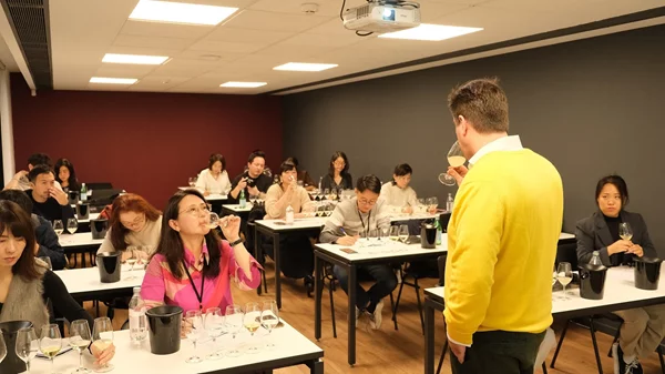 Ο Αττικός αμπελώνας προσελκύει το ενδιαφέρον της ασιατικής αγοράς