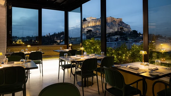 To νέο μενού του "Sense", με έμπνευση από τα Ελευσίνια Μυστήρια, μας καλεί σε μια αξέχαστη γαστρονομική τελετουργία