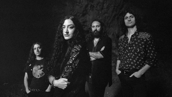 Μessa: "Είμαστε συγκρότημα παλιάς σχολής, ξοδεύουμε πολύ χρόνο δουλεύοντας παρέα"