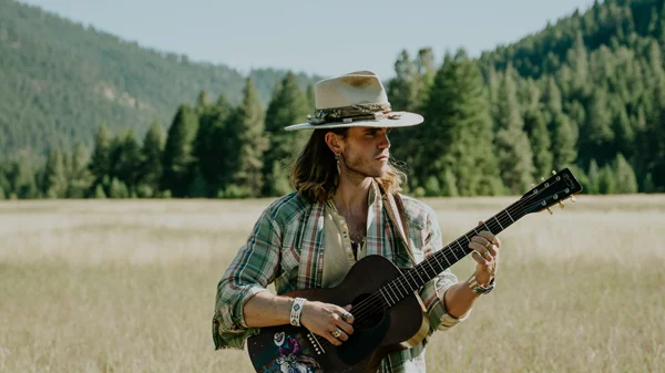 JJ, πώς είναι να βλέπεις όλο τον κόσμο να τραγουδάει το "Way Down We Go";