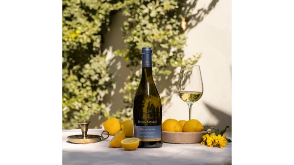 "Μέγα Σπήλαιο": Κρασί από την καρδιά του Χελμού στο πασχαλινό τραπέζι