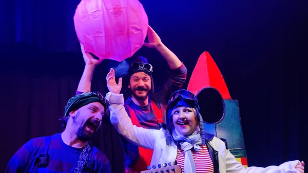 "Το απίστευτο ταξίδι του κ.Πικ": Το έργο της Άννας Σεβαστής Τζίμα είναι έτοιμο να ταξιδέψει μικρούς και μεγάλους σε νέα σύμπαντα