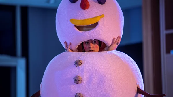 Συνεχίζεται με υπηρεσίες προσβασιμότητας η παιδική παράσταση "Πέφτει χιόνι και είναι ροζ" στο Κέντρο Πολιτισμού Ίδρυμα Σταύρος Νιάρχος