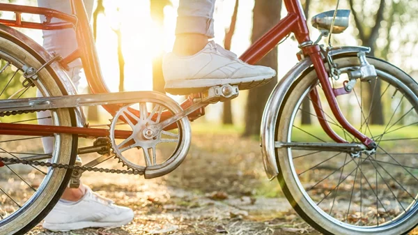 Τα 10 πιο απαραίτητα αξεσουάρ για το ποδήλατο