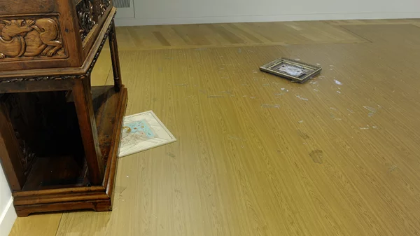 Επιμένει η κίνηση καλλιτεχνών για την ανάρτηση των βανδαλισμένων έργων στην Εθνική Πινακοθήκη με πάνω από 500 υπογραφές