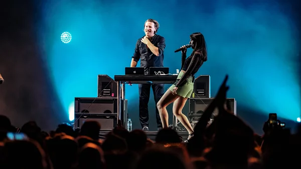 Διπλό πάρτι με τον Parov Stelar