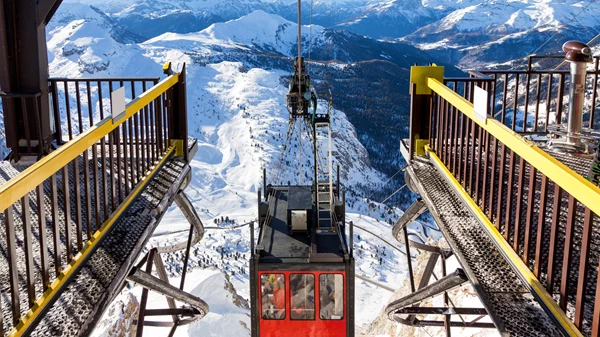 Το χιόνι επιστρέφει: Πέντε ξεχωριστοί αλπικοί προορισμοί σε όλη την Ευρώπη