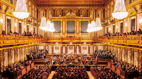 Ένα μουσικό ταξίδι στην αυστριακή πρωτεύουσα με τη Vienna Mozart Orchestra