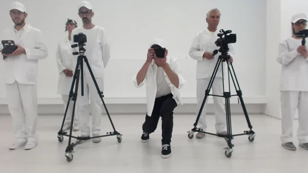 Κινηματογραφικές προβολές, περφόρμανς, έκθεση και ζωντανή συζήτηση στη σειρά εκδηλώσεων "Μηχανισμοί της Θέασης"