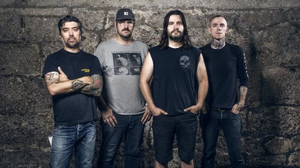 Converge: "Προσπαθούμε να φτιάξουμε τη μουσική που θέλουμε να ακούμε κι εμείς οι ίδιοι"