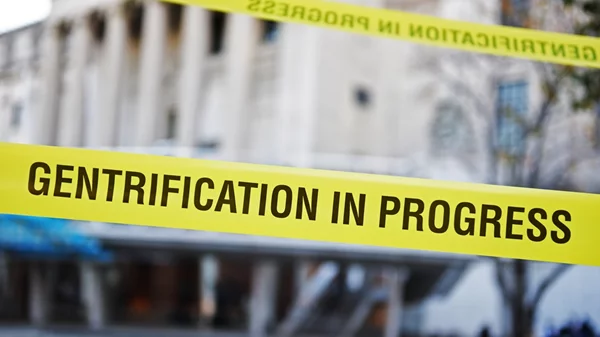 Αποτουρισμός και αποανάπτυξη ως βιώσιμες εναλλακτικές στη μετατροπή της Αθήνας αλλά και της Ελλάδας σε ένα τεράστιο ξενοδοχείο