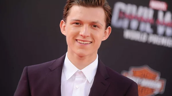 Ο Tom Holland γίνεται Ρωμαίος στο θέατρο