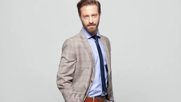 Ο Μιχάλης Συριόπουλος κάνει θέατρο στην τηλεόραση