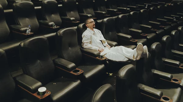 Ο Bloody Hawk επιστρέφει με το "Φθηνά Tricks 3"