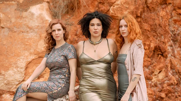 Sugahspank!, Lou is, Nalyssa Green ποιος είναι ο δικός σας Leonard Cohen;