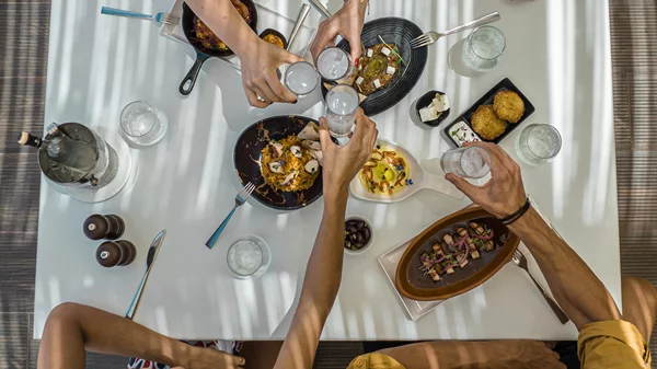 "Miraggio Thermal Spa Resort": Συμφωνία γεύσεων από όλο τον κόσμο σε παραδεισένιο σκηνικό στη Χαλκιδική