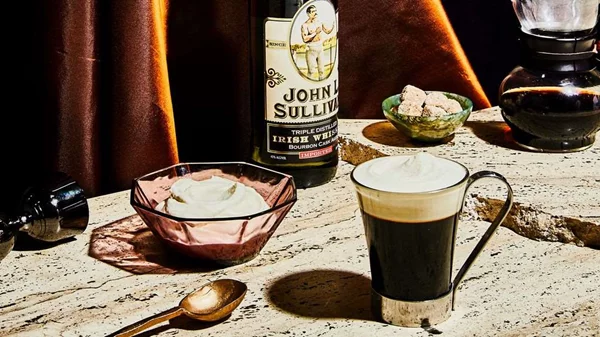 Η ιστορία και η συνταγή του Irish Coffee