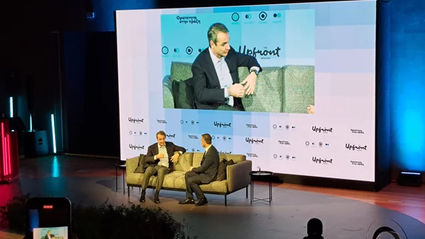 Ο Κυριάκος Μητσοτάκης για τα δικαιώματα των μειονοτήτων, η δέσμευση του Γιώργου Καπουτζίδη για ένα τρανς άτομο στο επόμενο καστ του, και όσα κρατάμε από το "The Upfront Initiative"