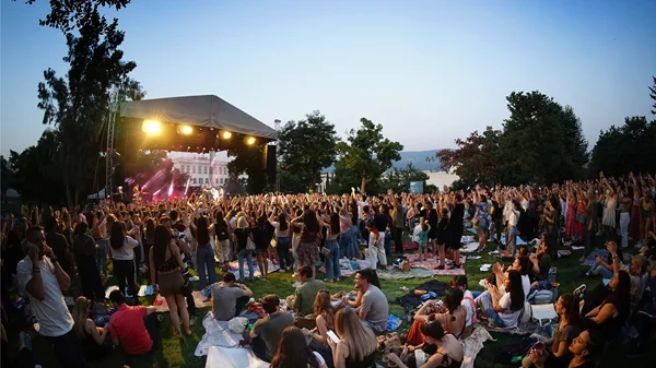 1(+) συναυλία για κάθε μέρα της εβδομάδας