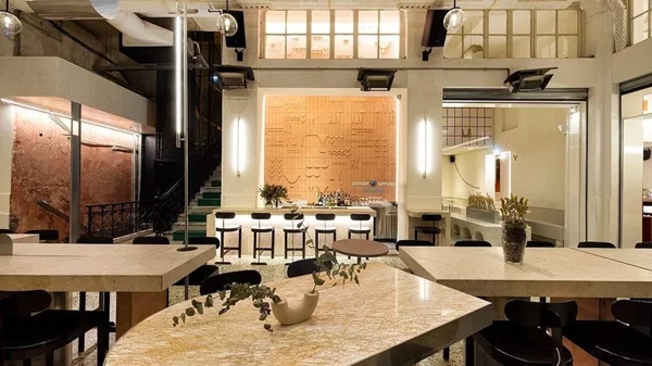 Το "Pelosof" της Θεσσαλονίκης φέρνει τη γεύση του Στέφανου Σταμίδη σε all day τερέν