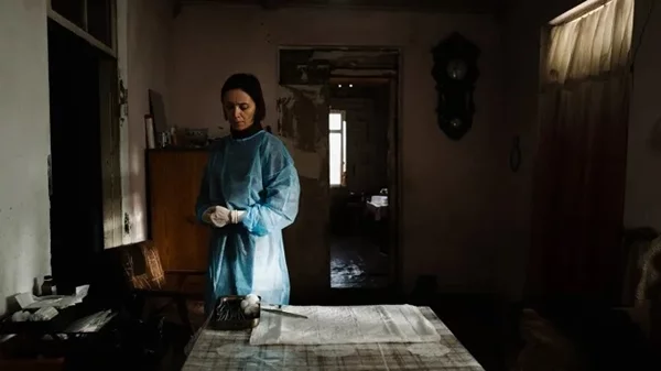 Φεστιβάλ Βενετίας: Το "April" δεν είναι για όλους, αλλά είναι η ταινία της φετινής Μόστρα