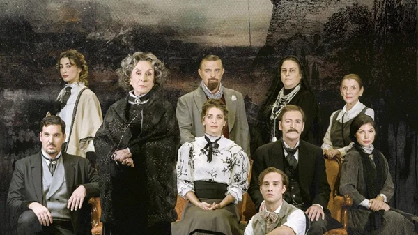 "Το Μυστικό της Κοντέσσας Βαλέραινας", ο Πέτρος Ζούλιας, η Νένα Μεντή και ο εκλεκτός θίασος πιστεύουν ότι ο Ξενόπουλος μπορεί να συγκινήσει και να μιλήσει για το σήμερα