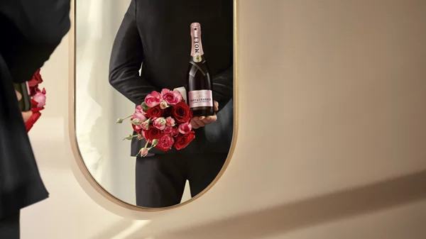 Ηappy Valentine’s day by Moët & Chandon!