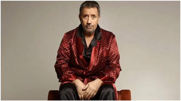 Με νέα παρτενέρ στο "Sexy laundry" ο Σπύρος Παπαδόπουλος