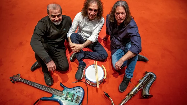 Οι Human Touch επιστρέφουν με το "Colorblind"