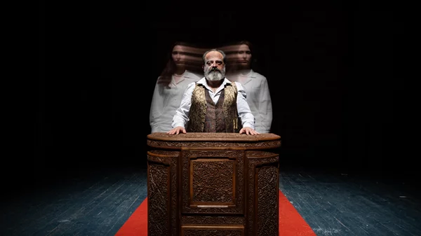 Παράταση παραστάσεων για τη "Σκέψη" σε σκηνοθεσία του Χάρη Φραγκούλη